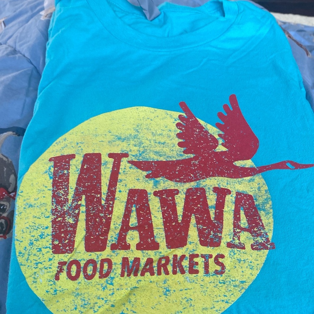 Men’s size XL gently used WAWA tee shirt